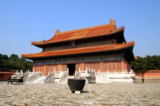 Гробницы императоров династий Мин и Цин