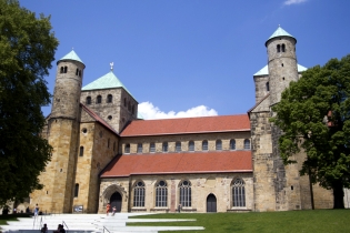 Кафедральный собор Cв. Марии и церковь Св. Михаила