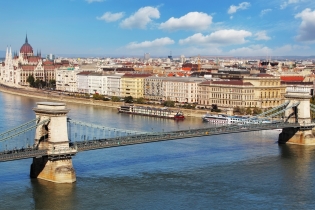 Будапешт: берега Дуная, Будайская крепость и проспект Андраши