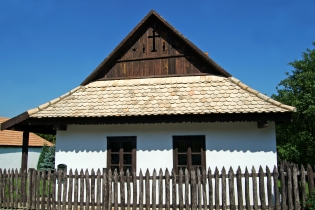 Историческое село Холлокё и его окрестности
